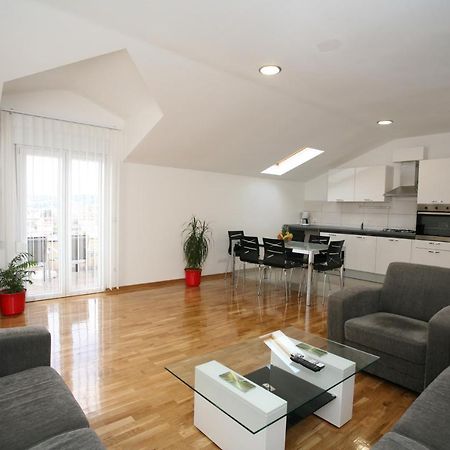 Apartments Little Paradise โตรกีร์ ภายนอก รูปภาพ