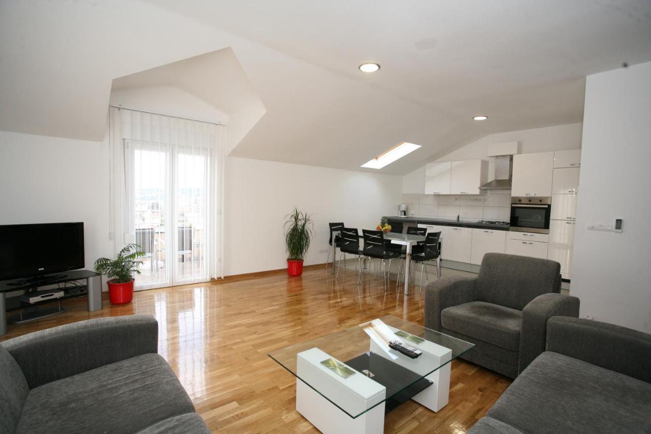 Apartments Little Paradise โตรกีร์ ภายนอก รูปภาพ